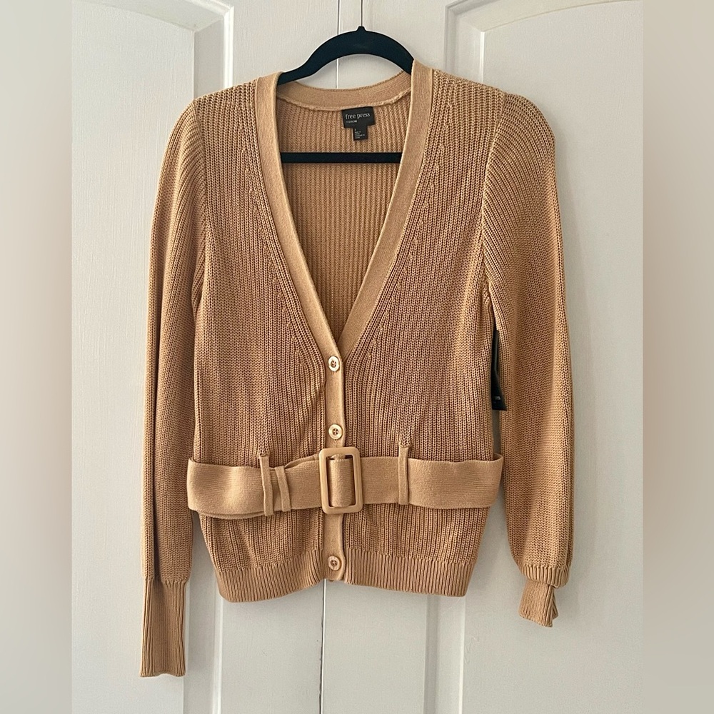 NWT Camel Cardigan with Belt 🆕